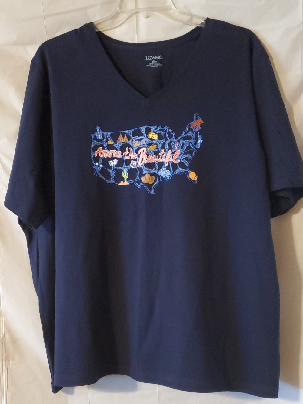 Liz & Me Navy V-Neck Tee 3X with Colorful USA Map Graphic details short sleeves